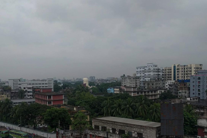 বঙ্গোপসাগরে ঘুর্ণিঝড় কায়ান্টের প্রভাবে দেশের বিভিন্ন স্থানে বৃষ্টি দিয়ে শুরু হয় বৃহস্পতিবার সকাল। আগামীকাল থেকে আবহাওয়ার উন্নতি হতে পারে। ছবি: আবিদা আর চৌধুরী বঙ্গোপসাগরে ঘুর্ণিঝড় কায়ান্টের প্রভাবে দেশের বিভিন্ন স্থানে বৃষ্টি দিয়ে শুরু হয় বৃহস্পতিবার সকাল। আগামীকাল থেকে আবহাওয়ার উন্নতি হতে পারে। ছবি: আবিদা আর চৌধুরী
